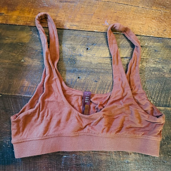 Skims Sleep Bra - Picture 4 of 4